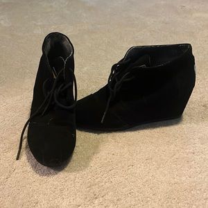 Black Tom booties